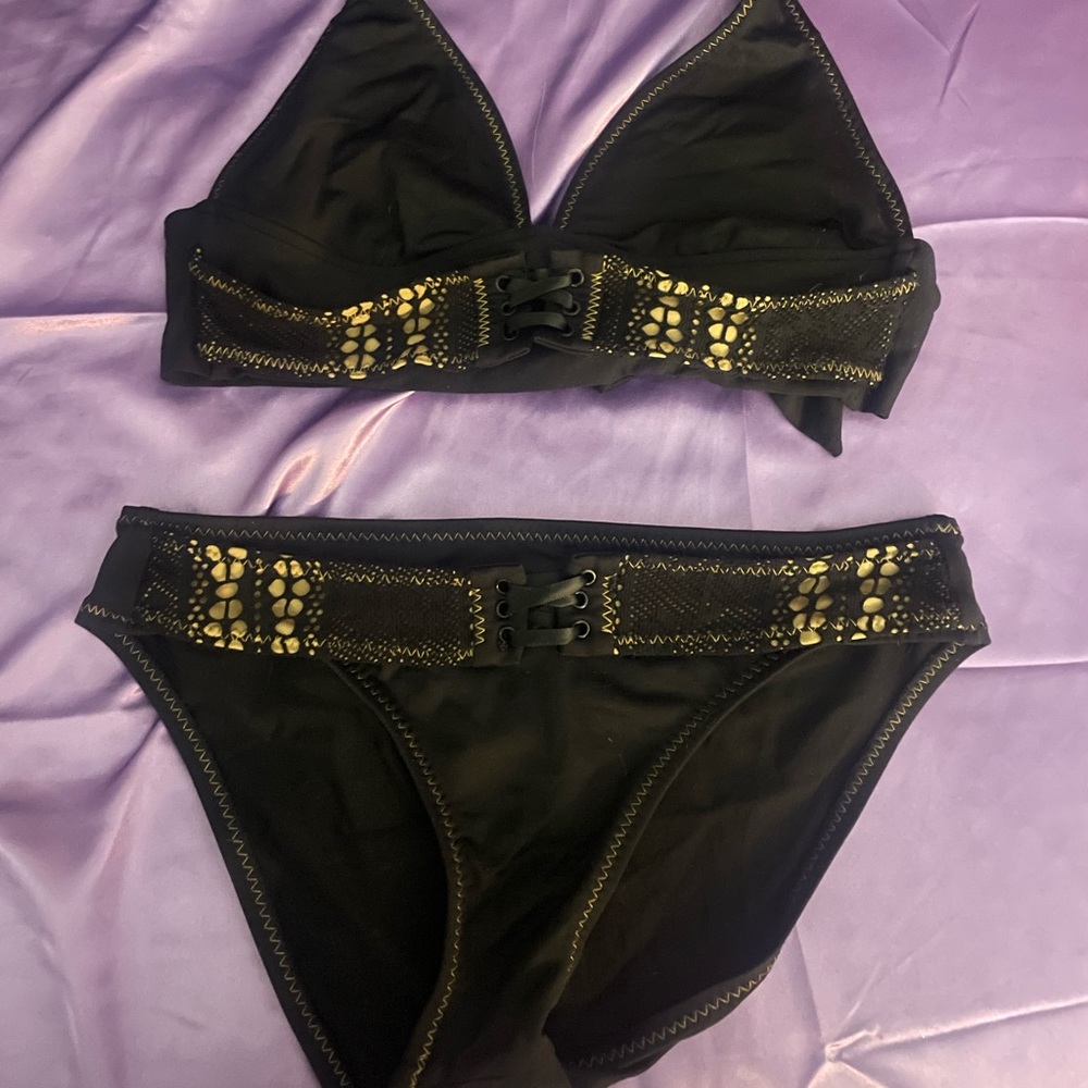 Bathing suit